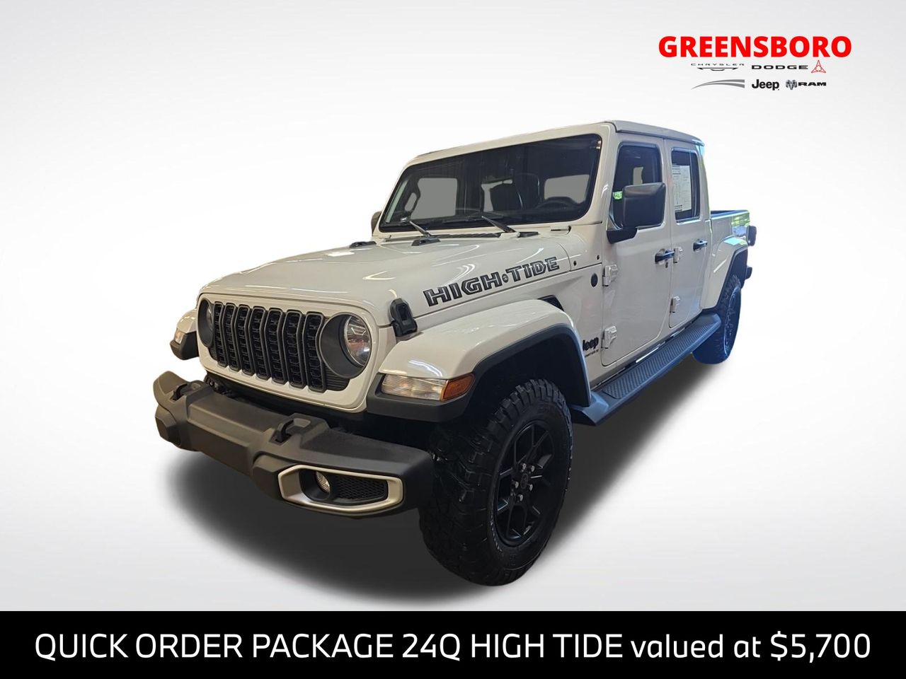 Bright White Clearcoat 2025 Jeep Gladiator Pickup Truck Four-Wheel Drive 8-Speed Automatic