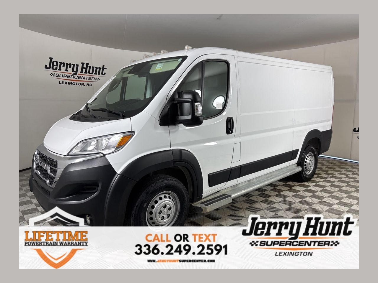 Bright White Clearcoat 2025 RAM ProMaster 2500 Tradesman 136 Low Roof Cargo Van FWD Van Front-Wheel Drive 9-Speed Automatic