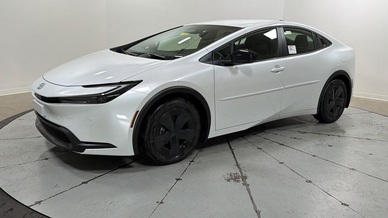 2026 Toyota Prius LE FWD