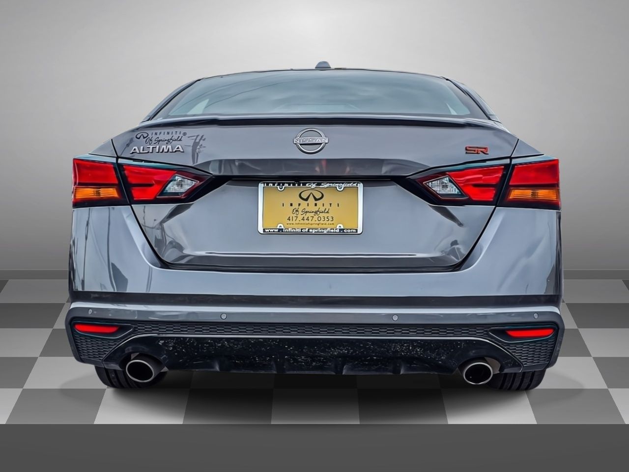 View vehicle photo 5