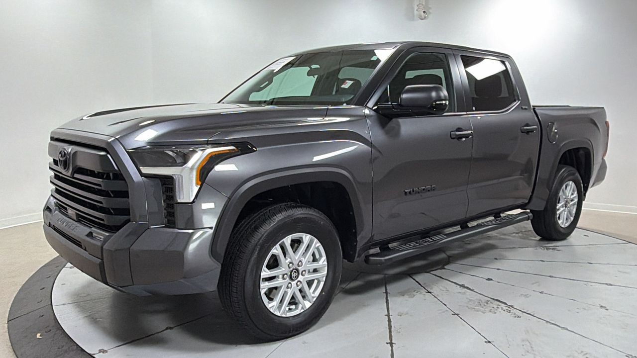 2026 Toyota Tundra SR5 CrewMax Cab 4WD