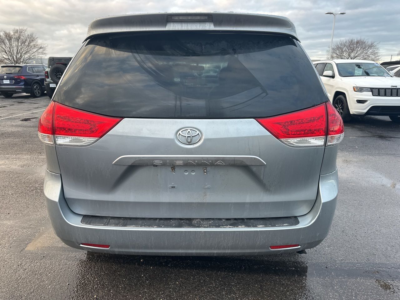 2012 Toyota Sienna LE 6