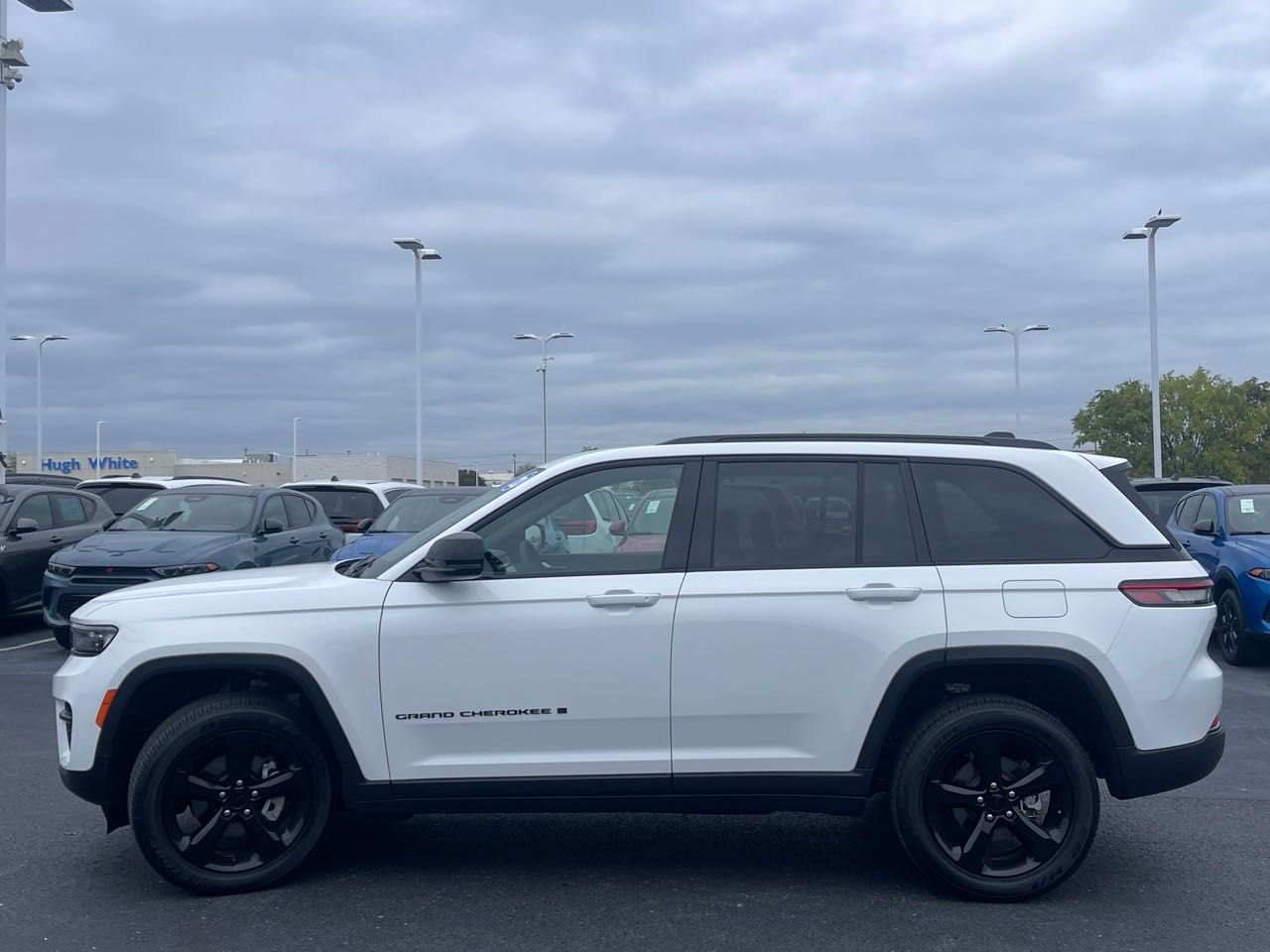 2023 Jeep Grand Cherokee Altitude 6