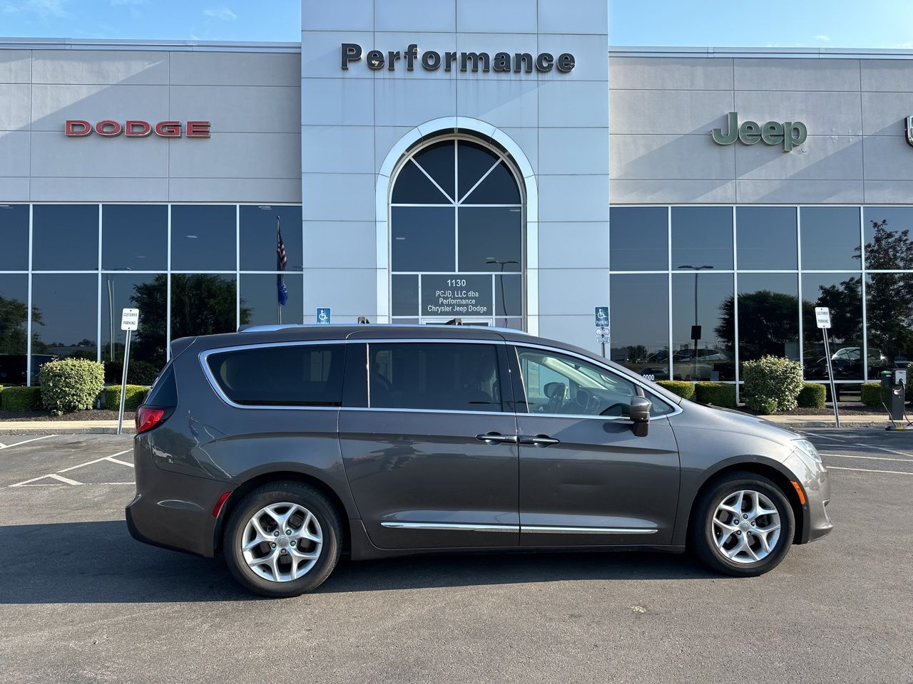 2017 Chrysler Pacifica Touring L Plus 4