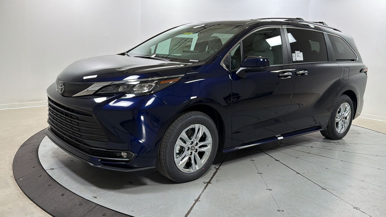 Blueprint 2026 Toyota Sienna XLE 7-Passenger AWD Minivan All-Wheel Drive Continuously Variable Transmission