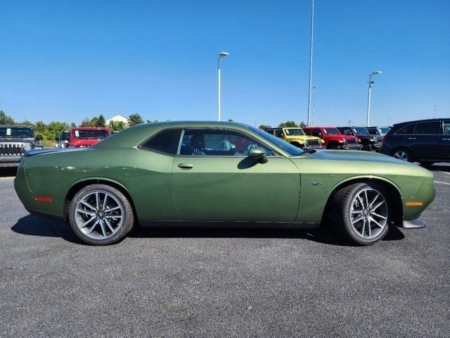 2023 Dodge Challenger R/T 18