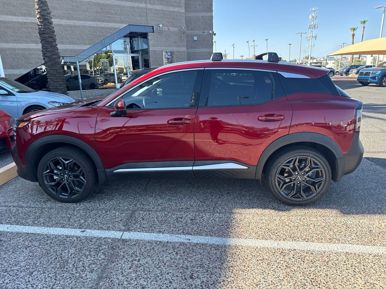View vehicle photo 7