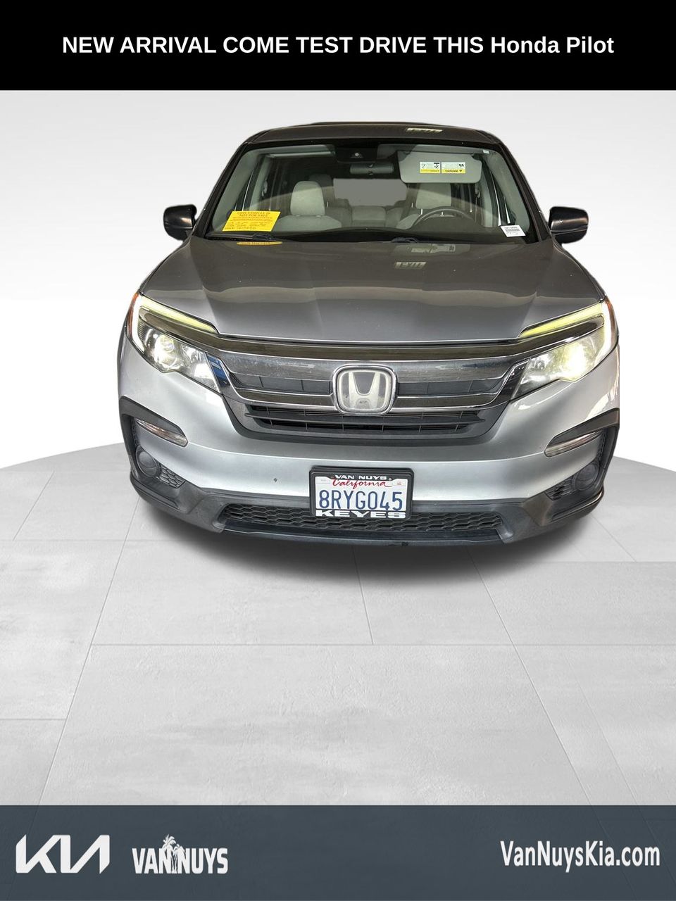 View vehicle photo 2