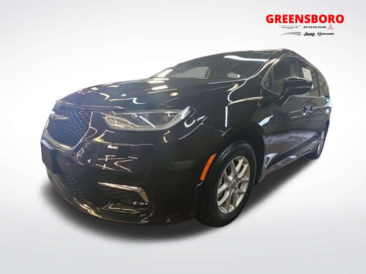 Diamond Black Crystal Pearlcoat 2024 Chrysler Pacifica Minivan Front-Wheel Drive 9-Speed Automatic