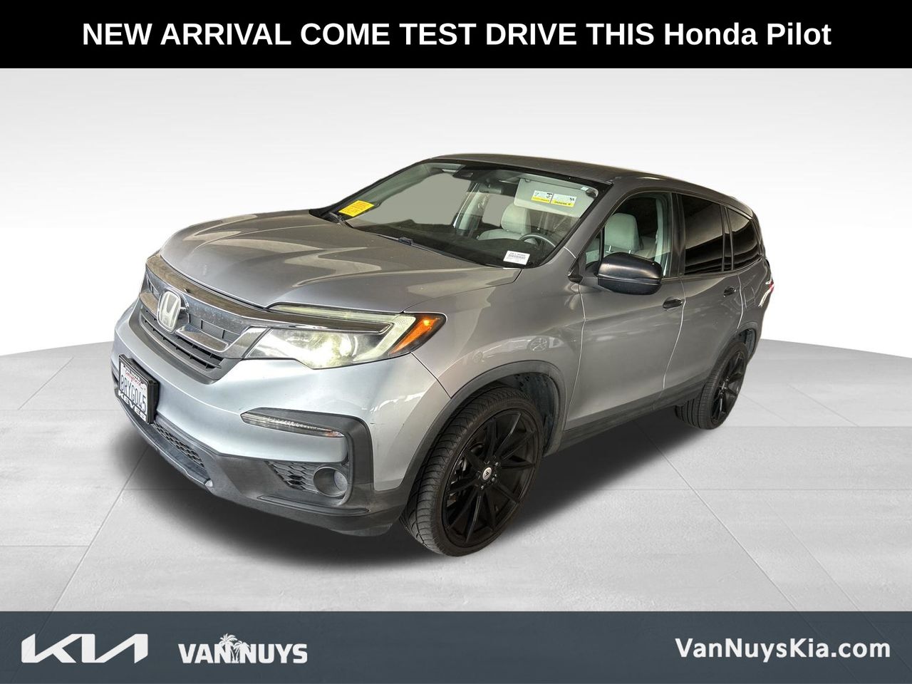 Lunar Silver Metallic 2020 Honda Pilot LX FWD SUV / Crossover Front-Wheel Drive 6-Speed Automatic