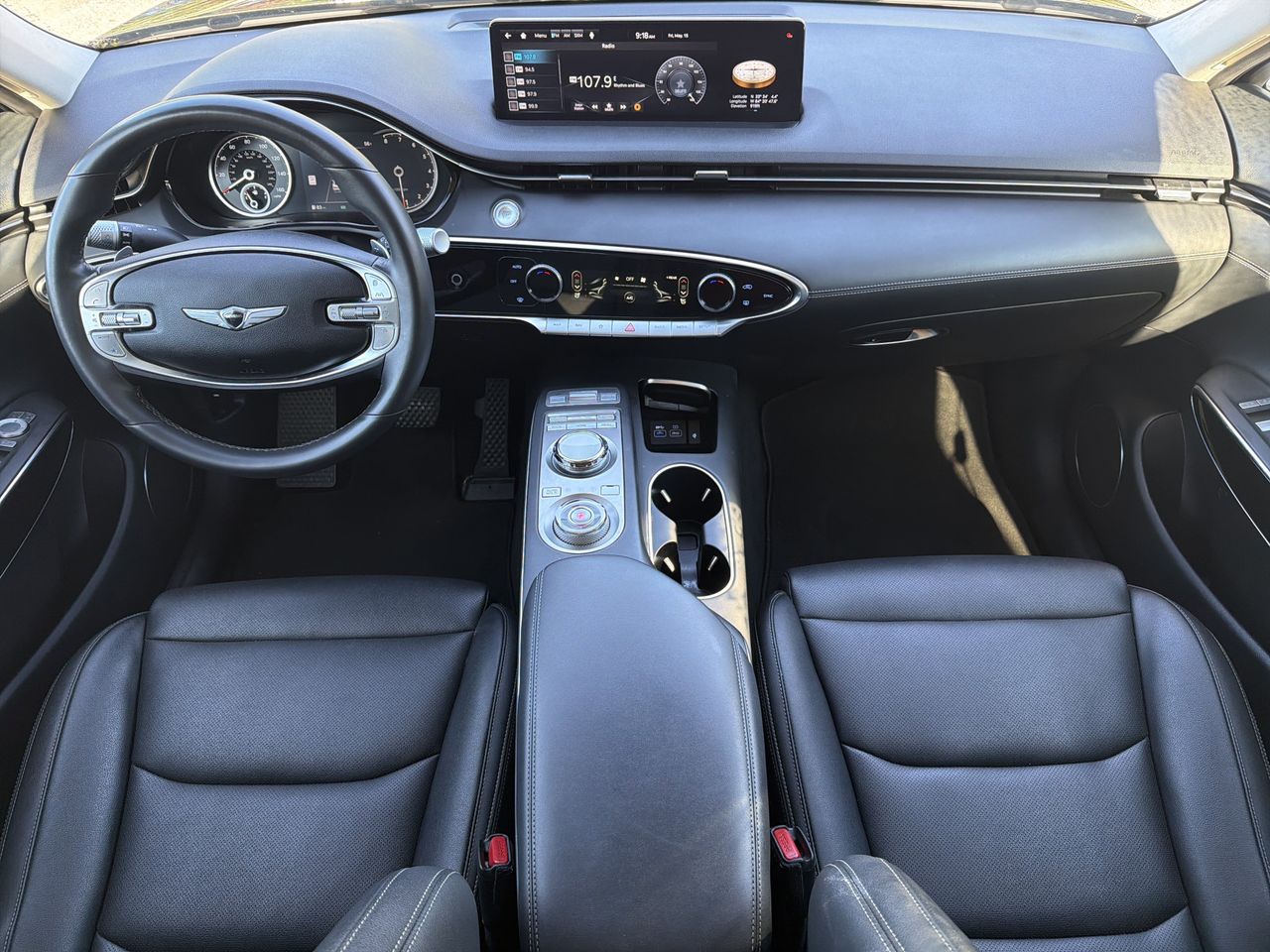 View vehicle photo 2