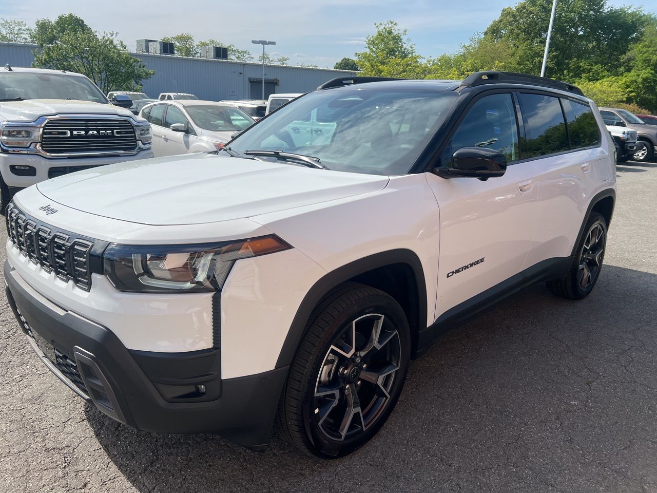2026 Jeep Cherokee Overland HEV 4X4's photo