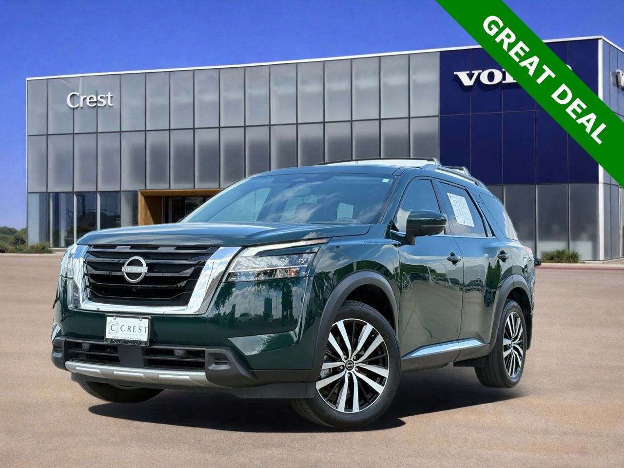 Black (Obsidian Green Pearl) 2024 Nissan Pathfinder Platinum FWD SUV / Crossover Front-Wheel Drive 9-Speed Automatic