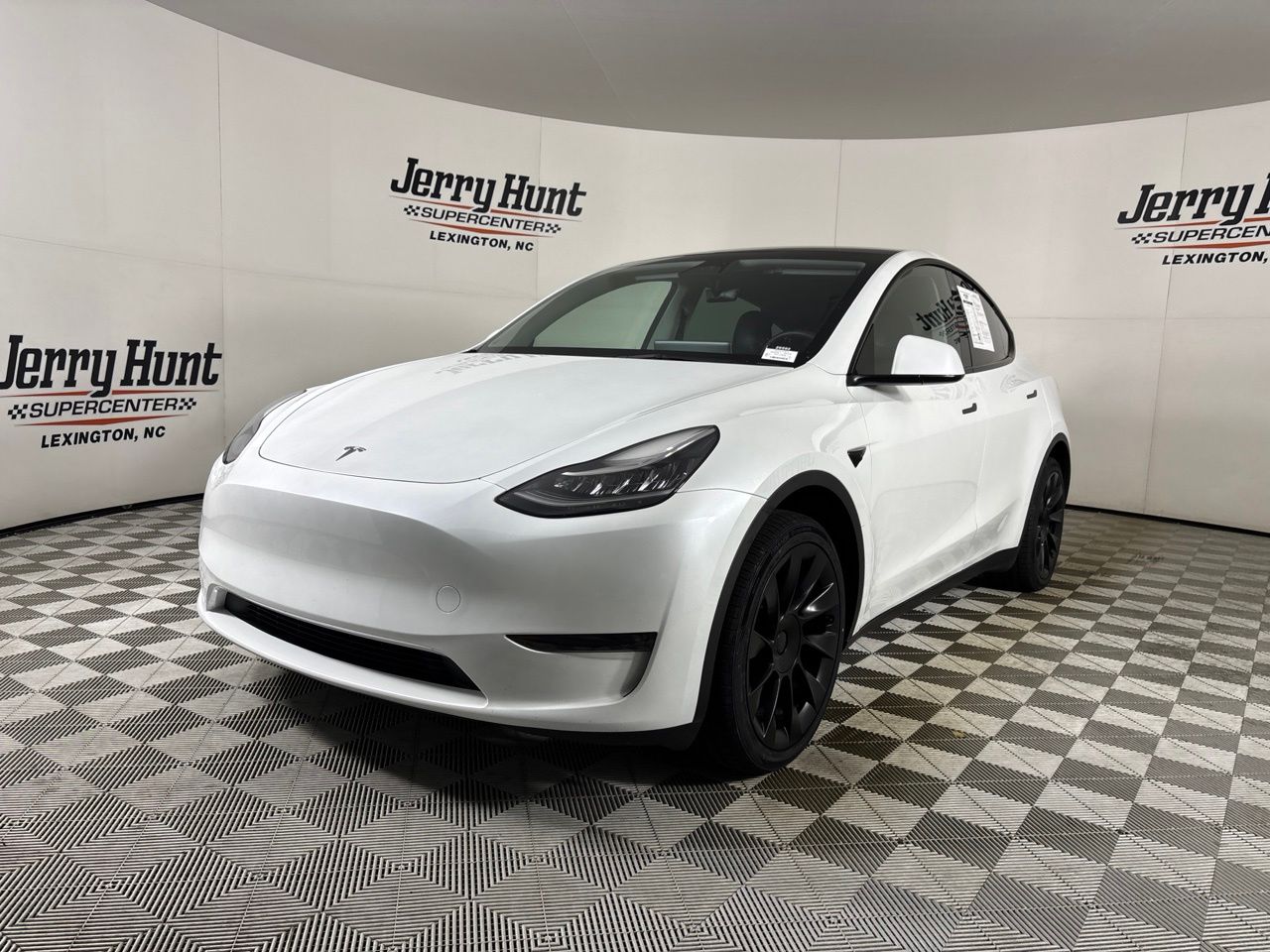 White 2023 Tesla Model Y SUV / Crossover All-Wheel Drive 1-Speed Automatic