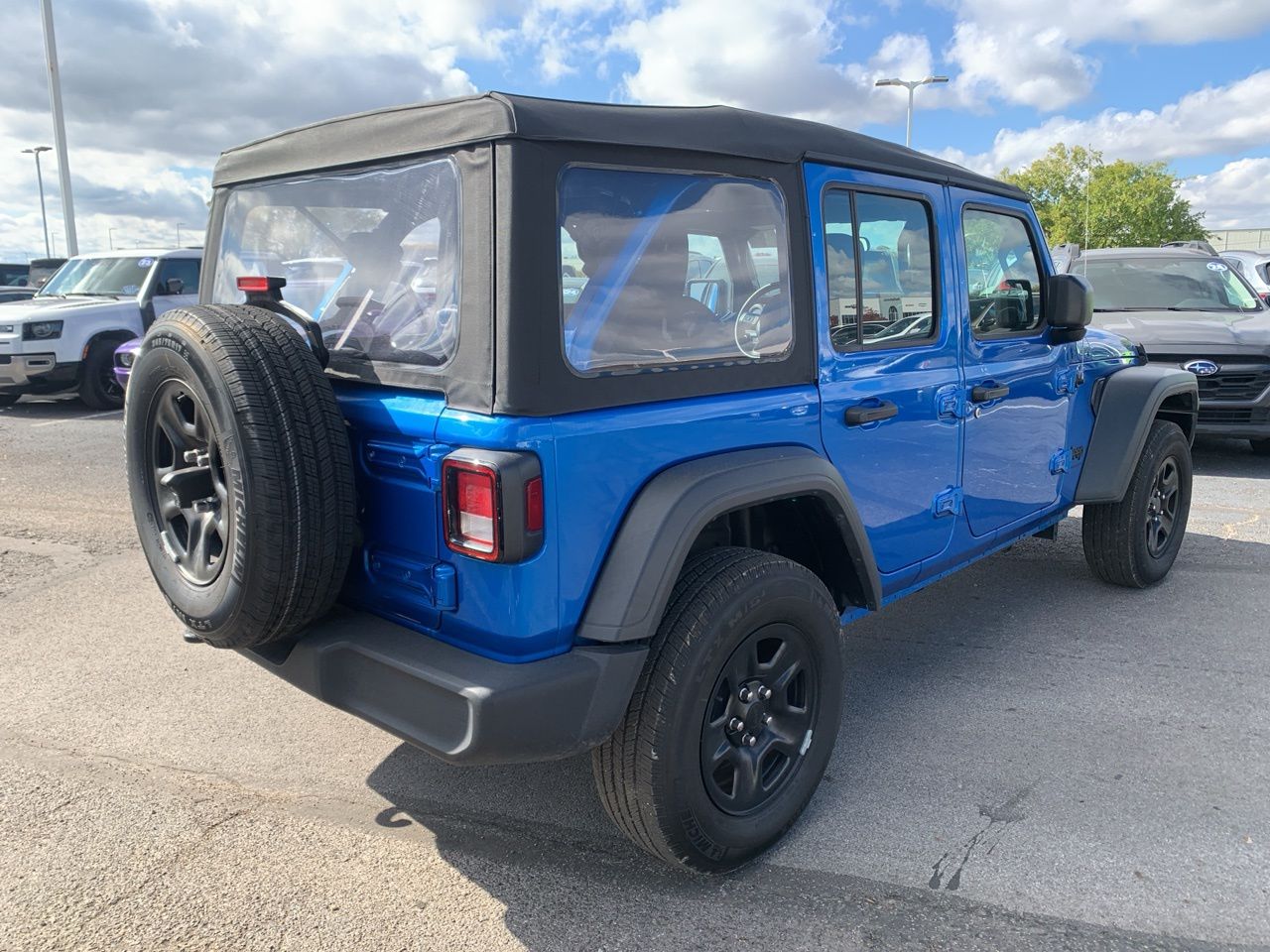 2023 Jeep Wrangler Sport 3