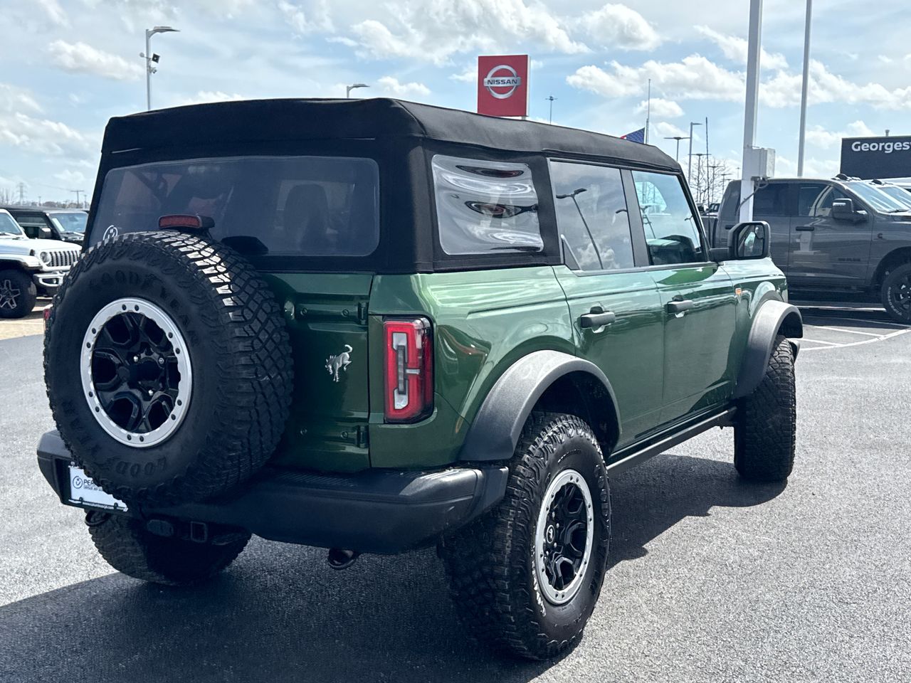 View vehicle photo 3