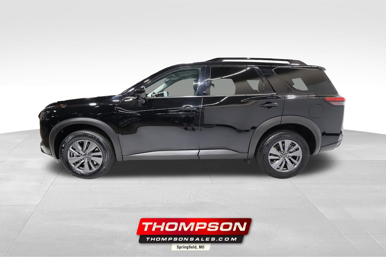 2025 Nissan Pathfinder SV 4WD