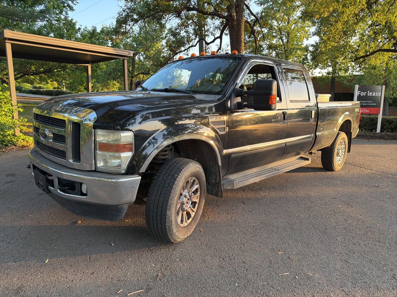 Black 2008 Ford F-350 Super Duty Lariat Crew Cab 4WD Pickup Truck Four-Wheel Drive 5-Speed Automatic Overdrive