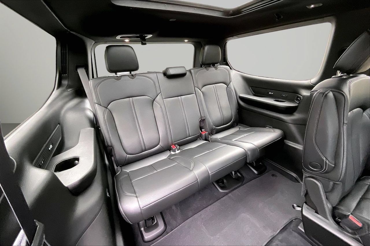 New 2026 Black Jeep  image 24