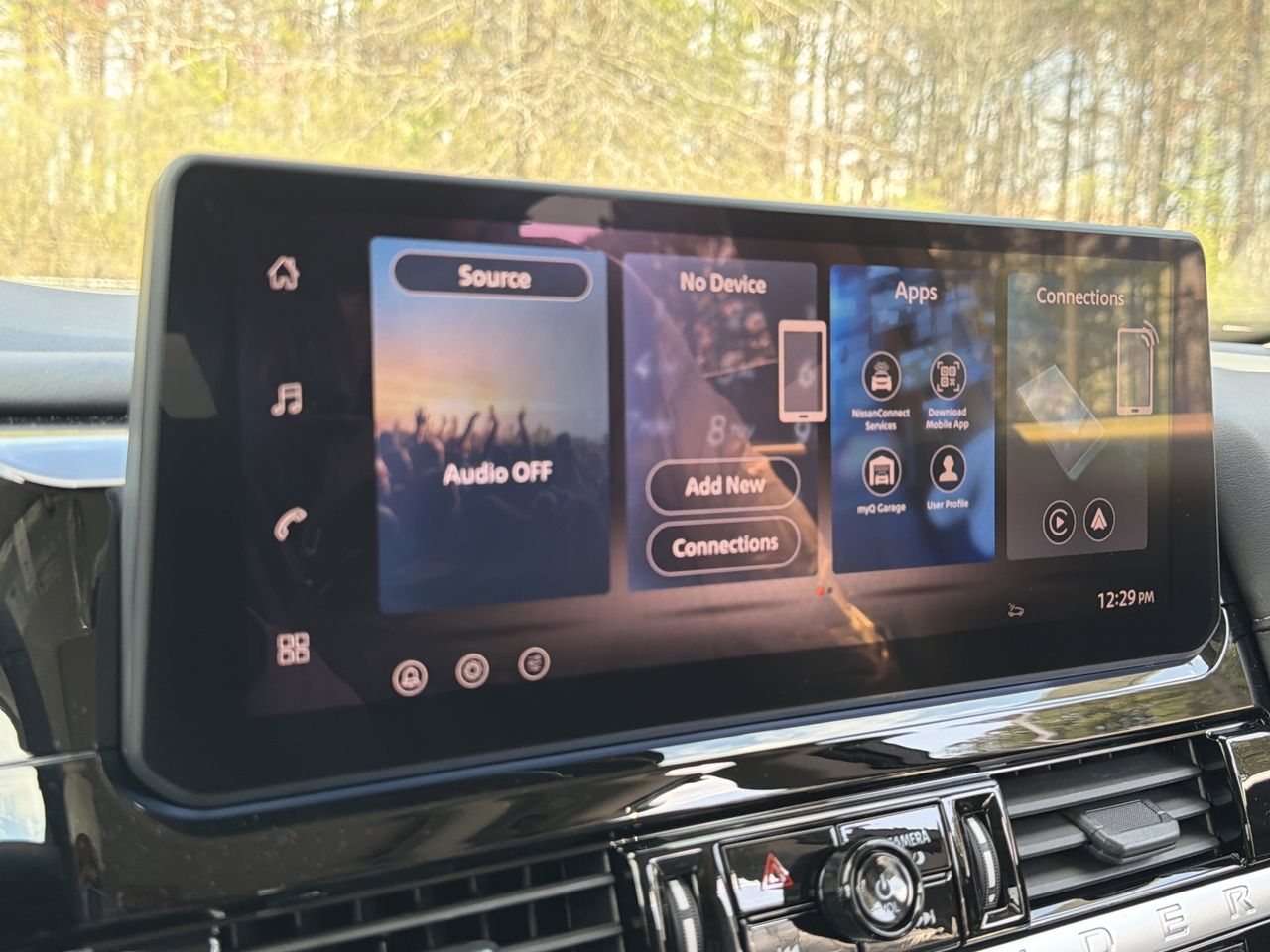 View vehicle photo 6