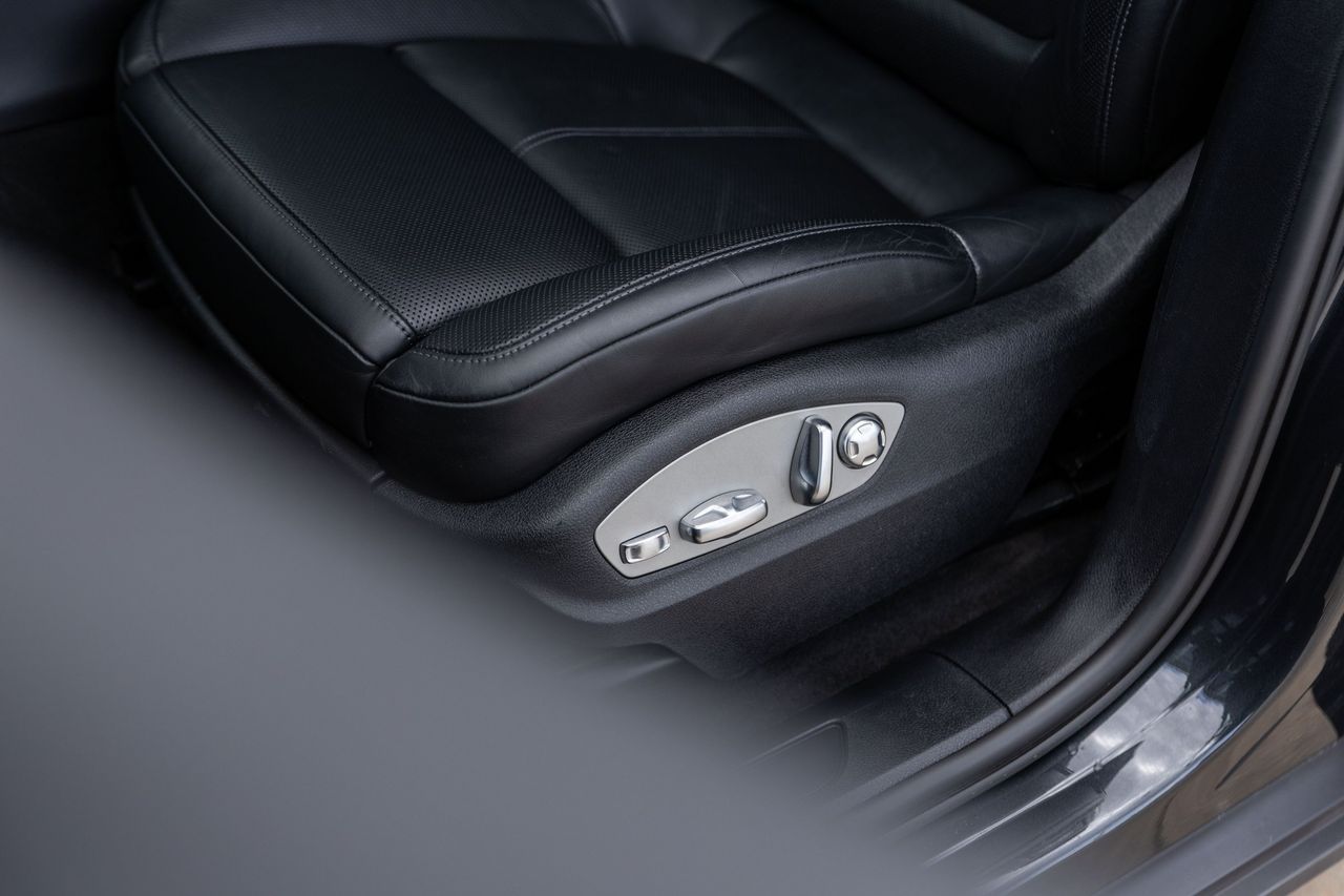 Used Car 2021 Porsche Macan  Base For Sale Under $35,000 In Austin, Texas