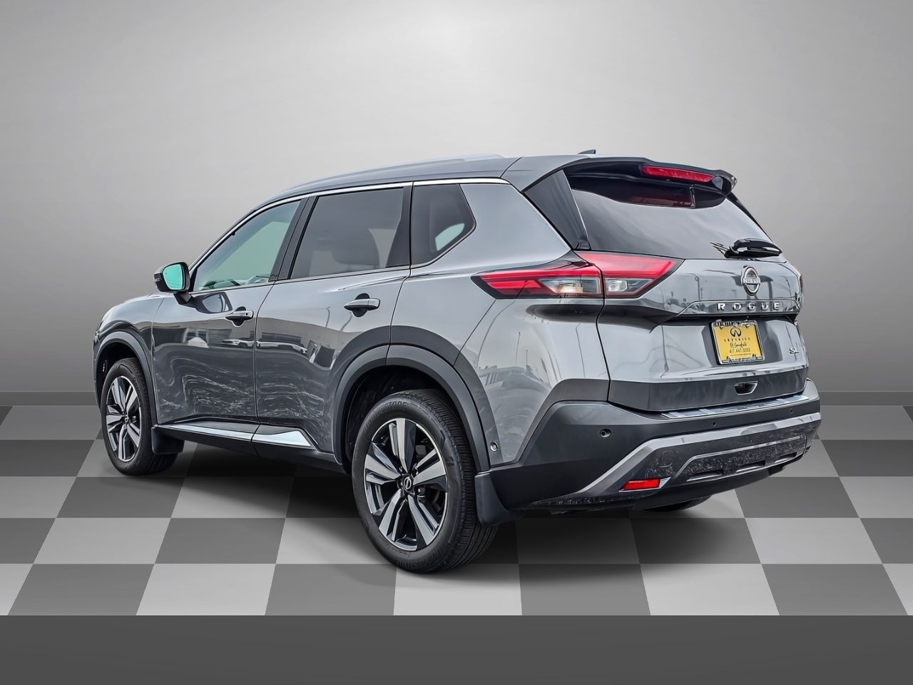 View vehicle photo 4