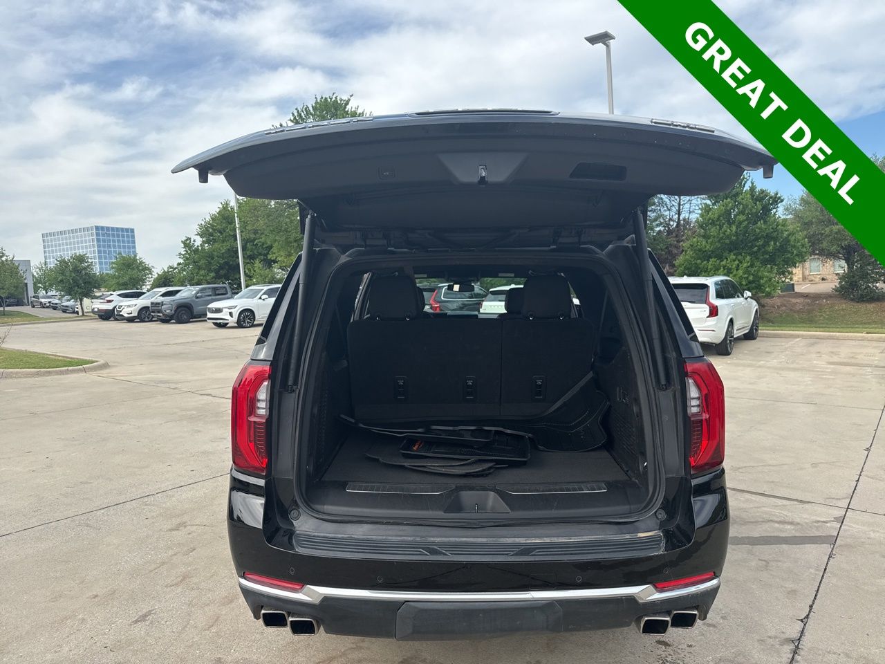 View vehicle photo 7