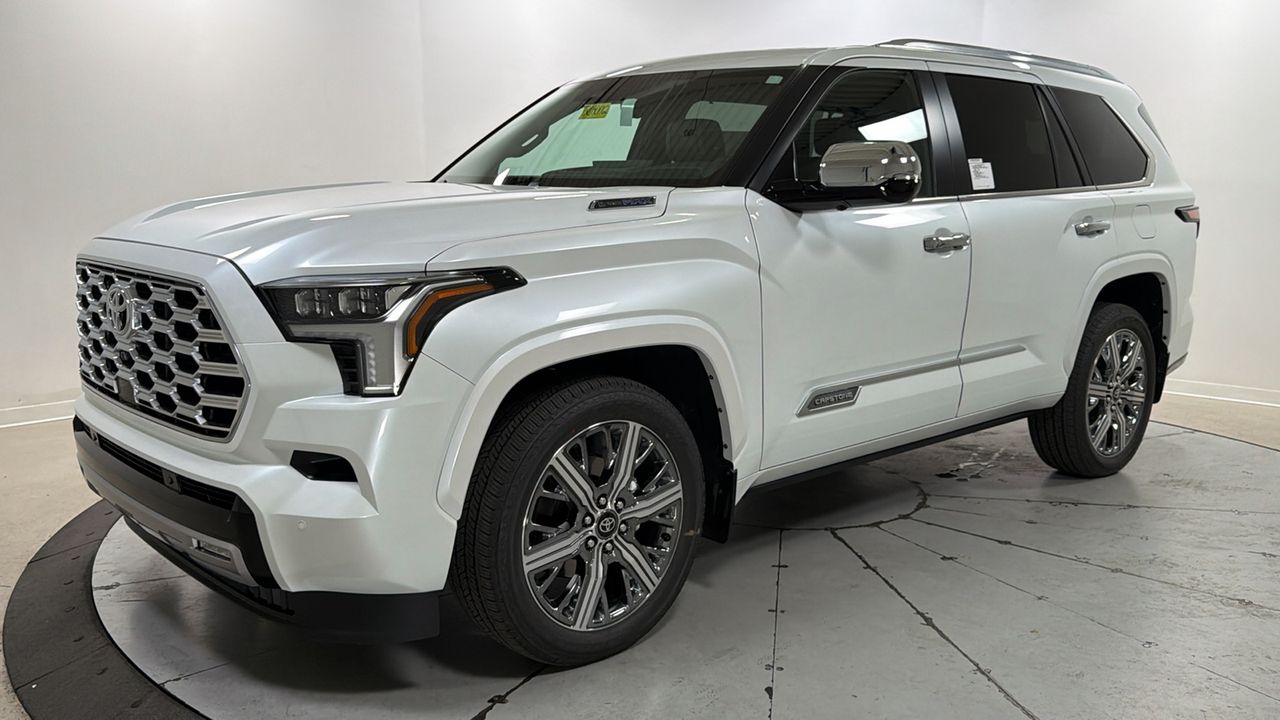2026 Toyota Sequoia Capstone 4WD i-FORCE MAX Hybrid's photo