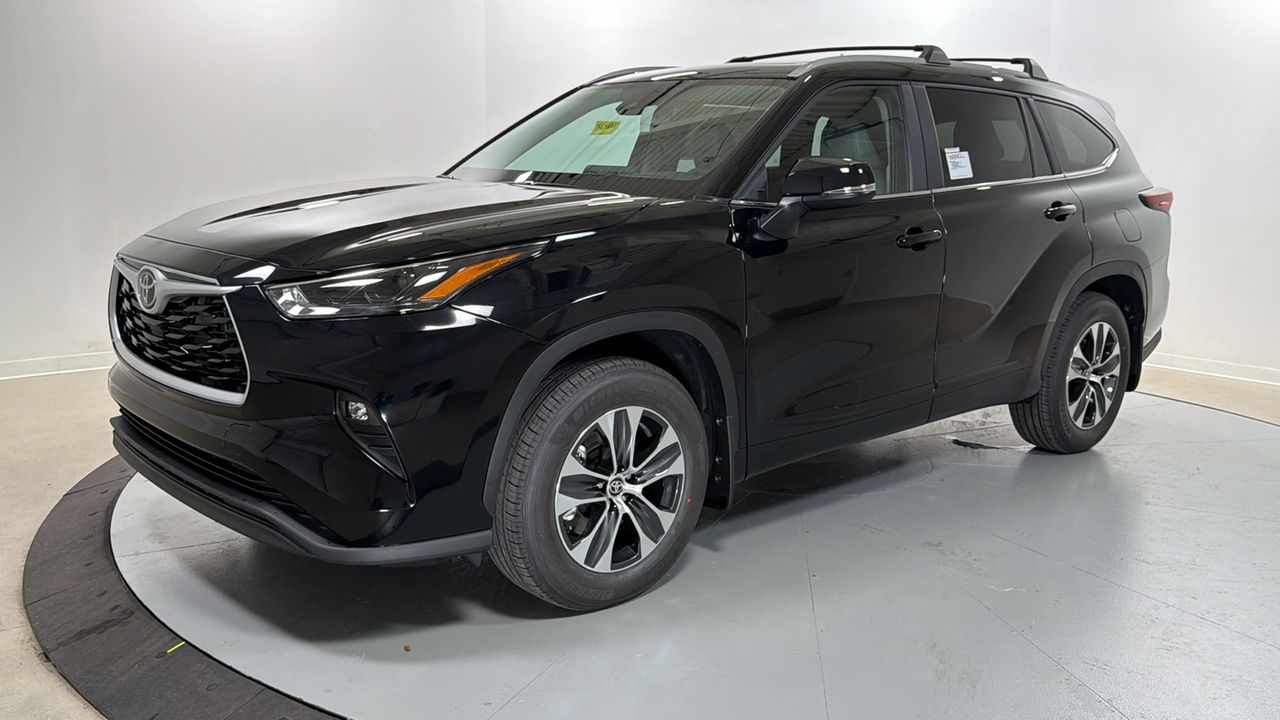 Midnight Black 2026 Toyota Highlander SUV / Crossover All-Wheel Drive 8-Speed Automatic