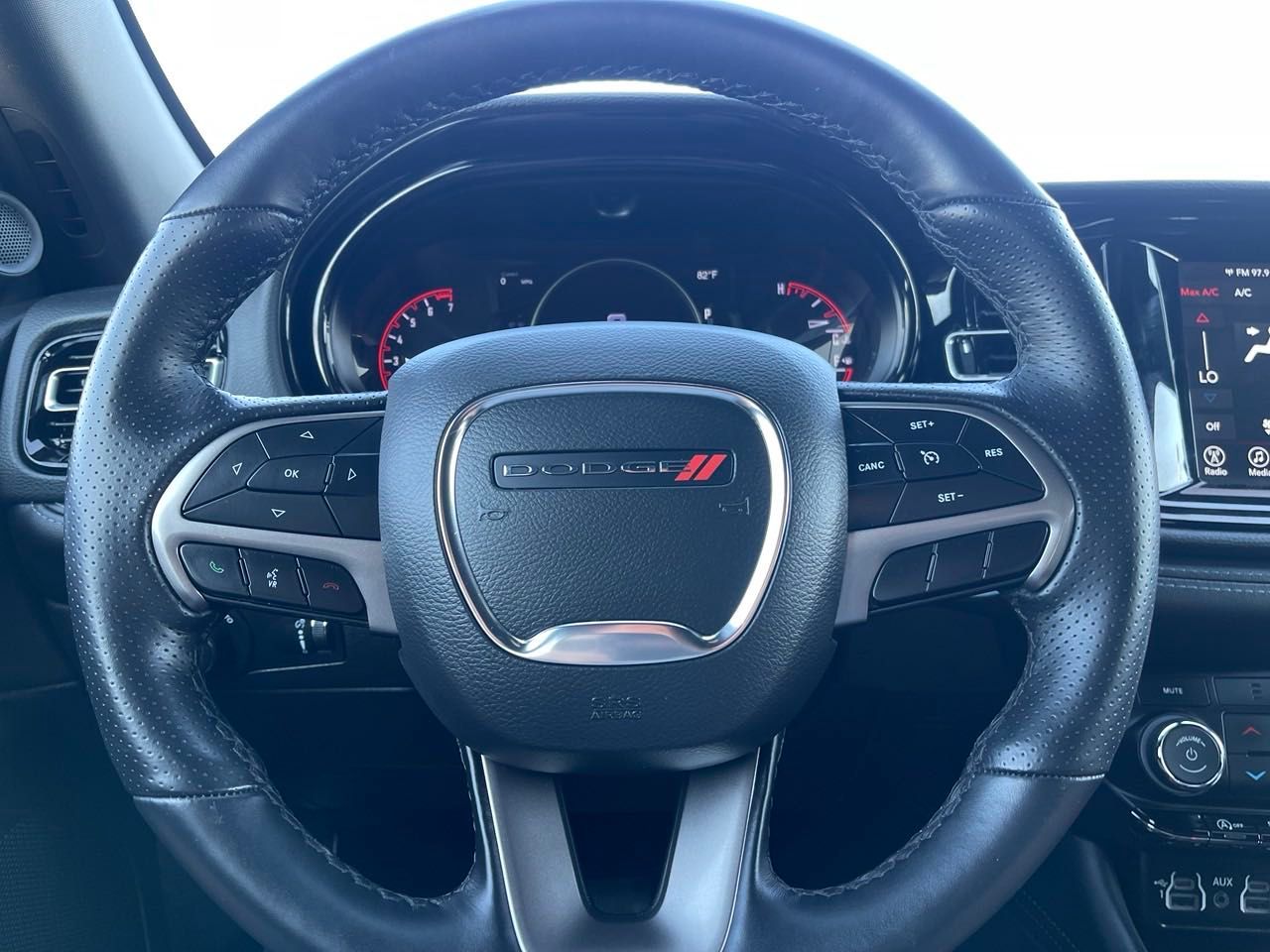 2023 Dodge Durango SXT 16