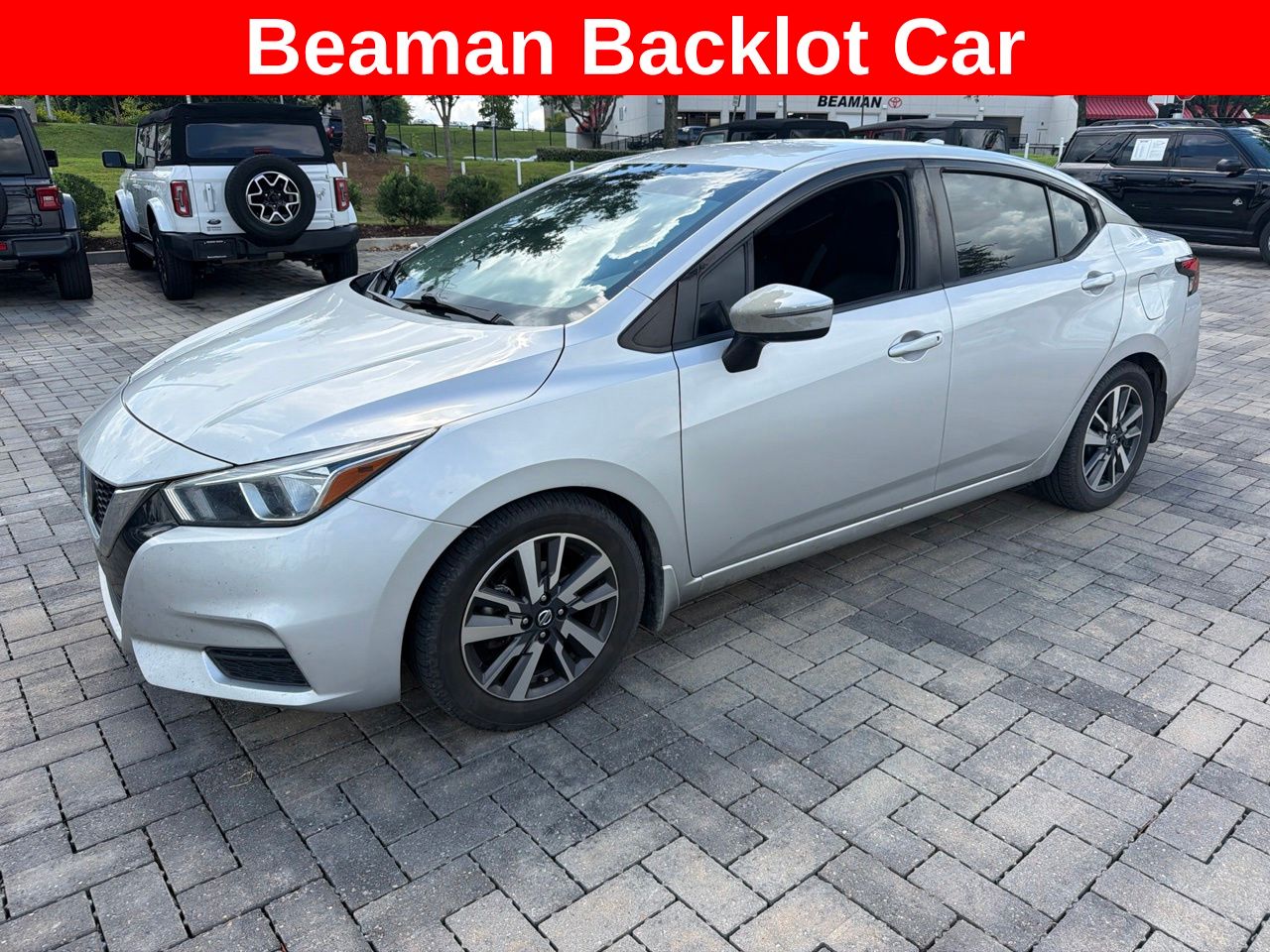 2020 Nissan Versa SV FWD