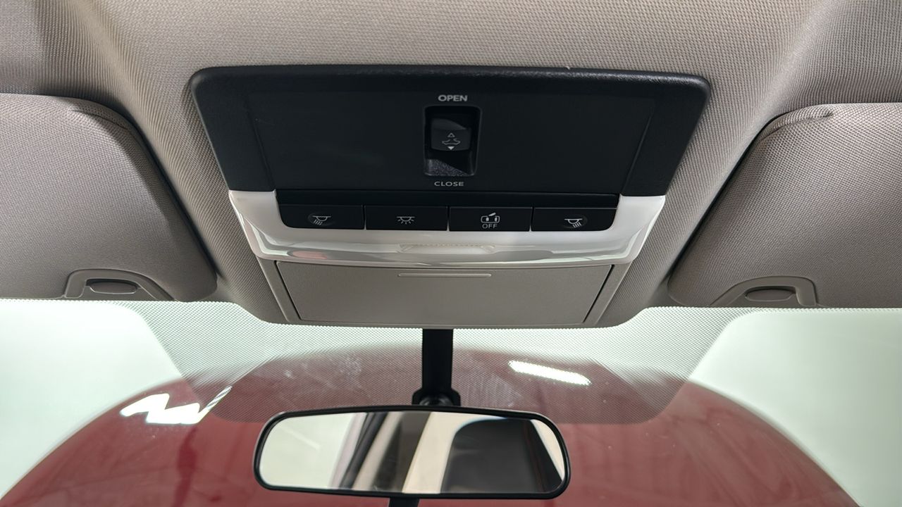 Used 2019 Red Nissan 2.5 SR image 11