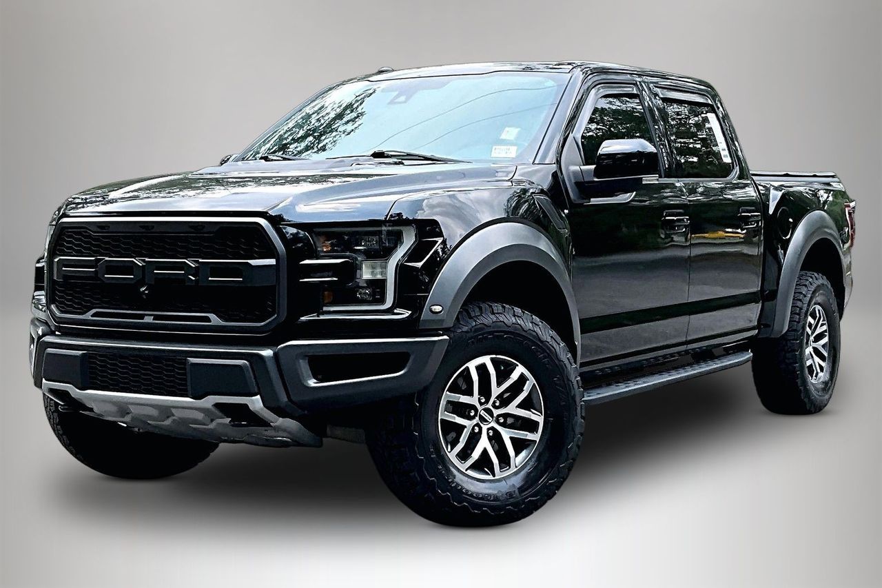 2017 Ford F-150 Raptor SuperCrew 4WD