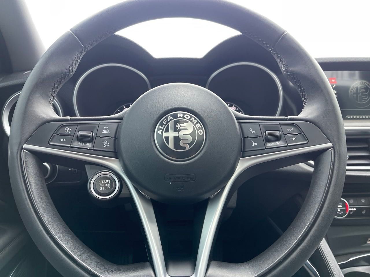 2018 Alfa Romeo Stelvio Ti 17