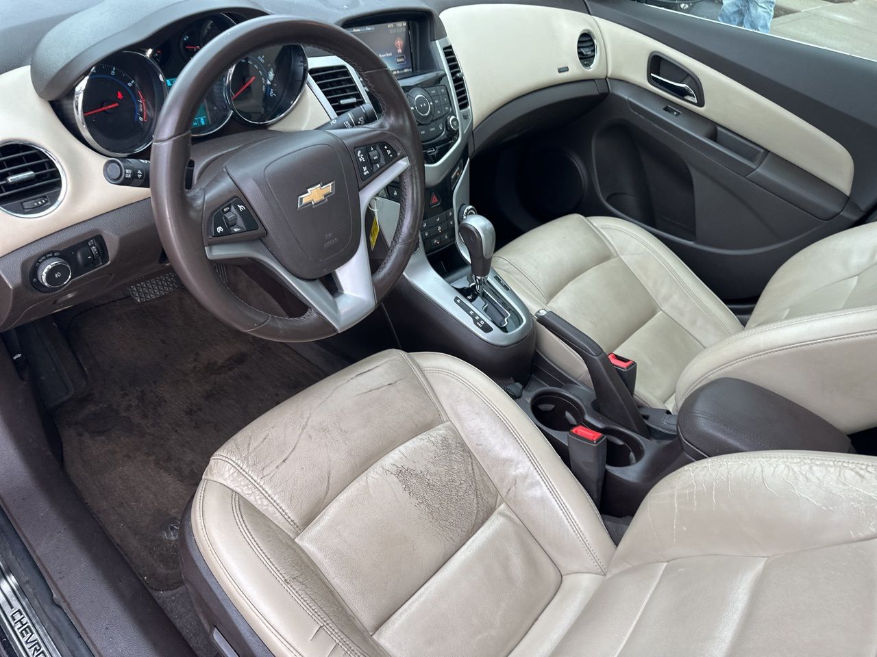 2013 Chevrolet Cruze 2LT 10