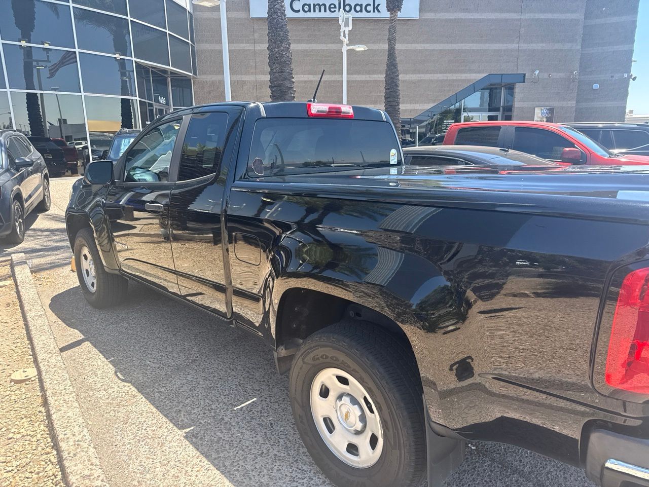 View vehicle photo 4