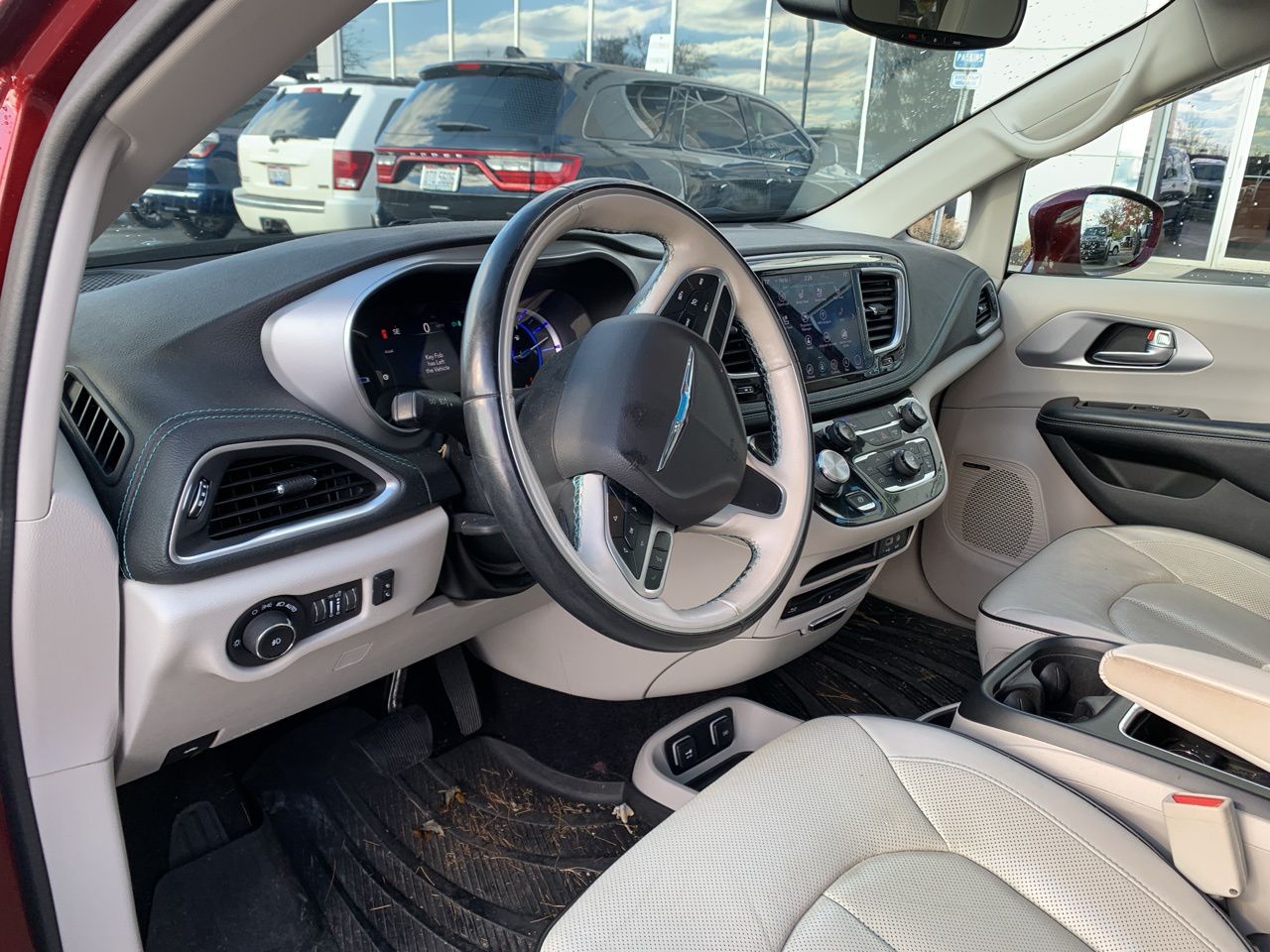 2018 Chrysler Pacifica Hybrid Limited 16