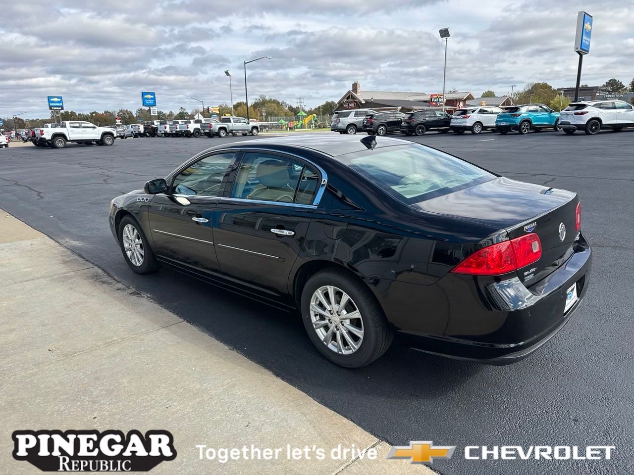 2011 Buick Lucerne CXL 14