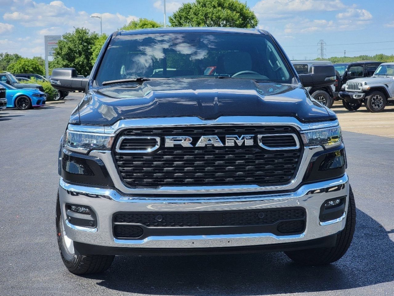 2025 Ram 1500 Big Horn/Lone Star 2