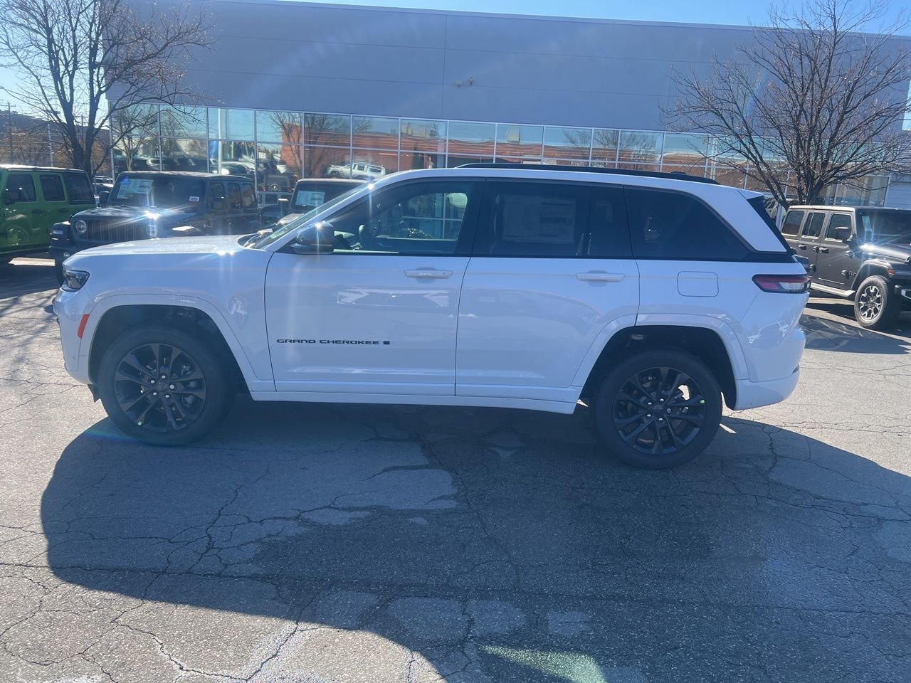 New 2026 White Jeep Limited Reserve image 2