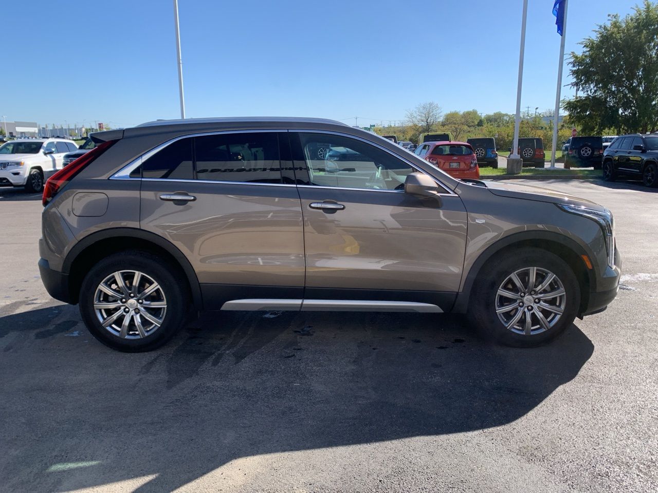 2020 Cadillac XT4 Premium Luxury 2