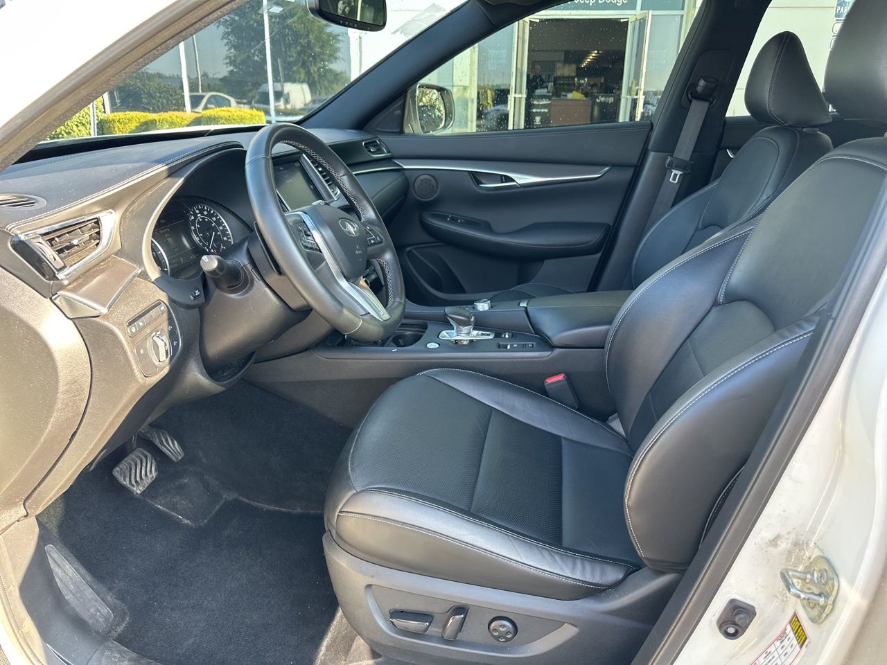 2022 INFINITI QX50 LUXE 11