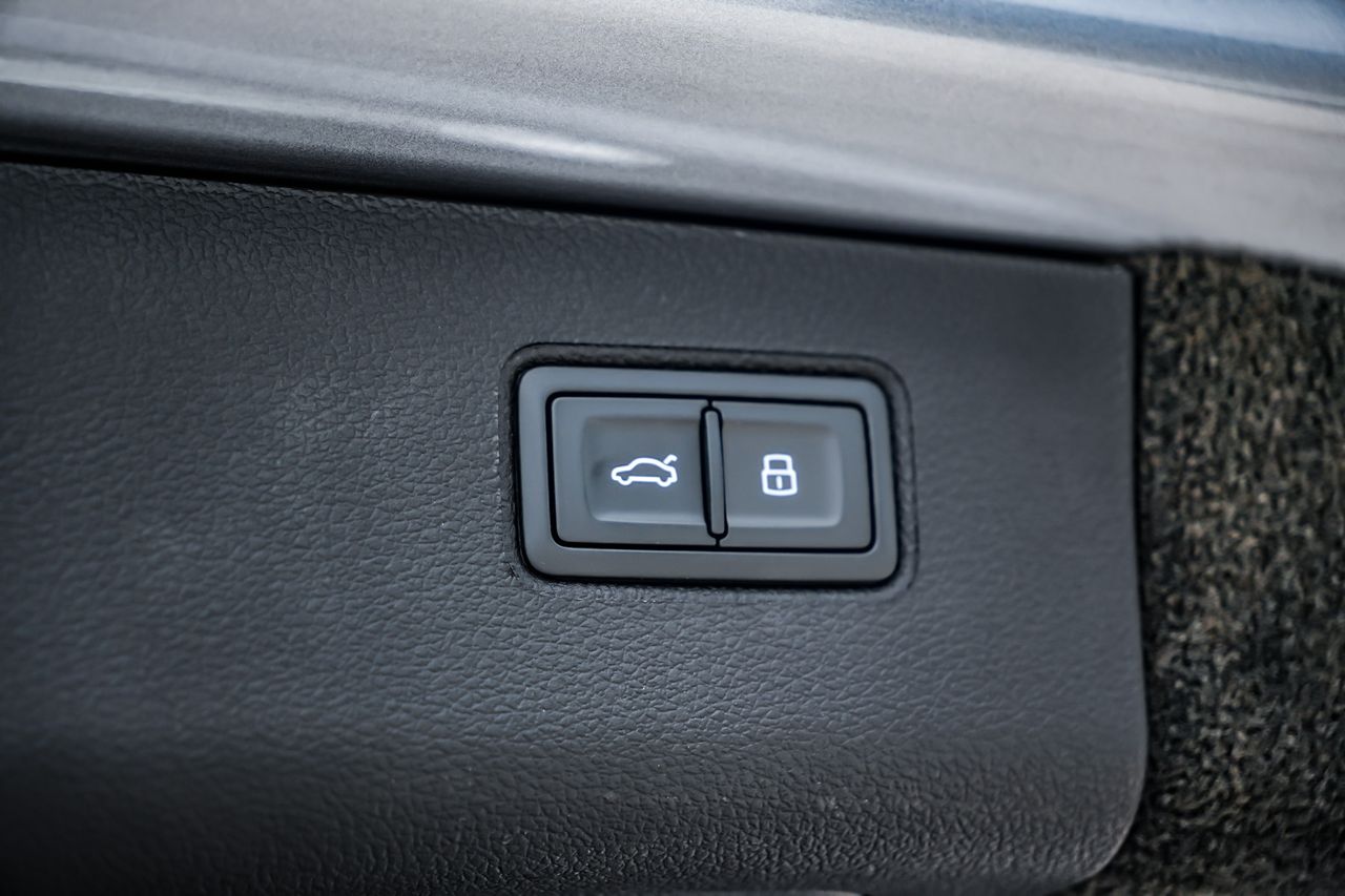 Used Car 2023 Bentley Bentayga Ewb  For Sale Under $200,000 In Austin, Texas