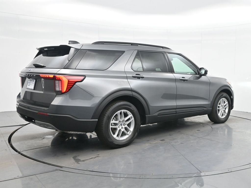 New 2026 Gray Ford Active image 5