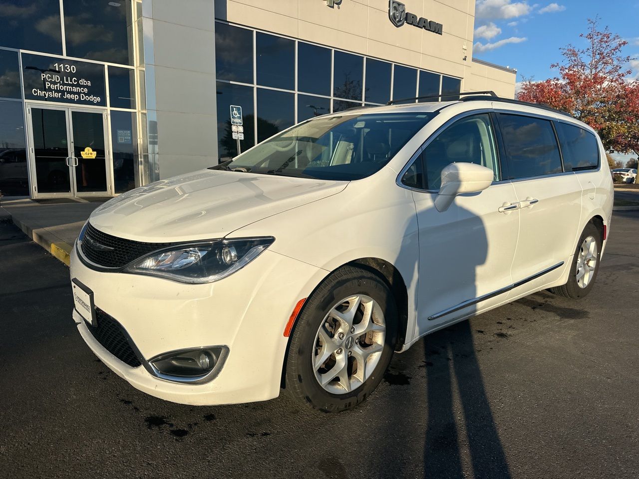 2017 Chrysler Pacifica Touring L 3