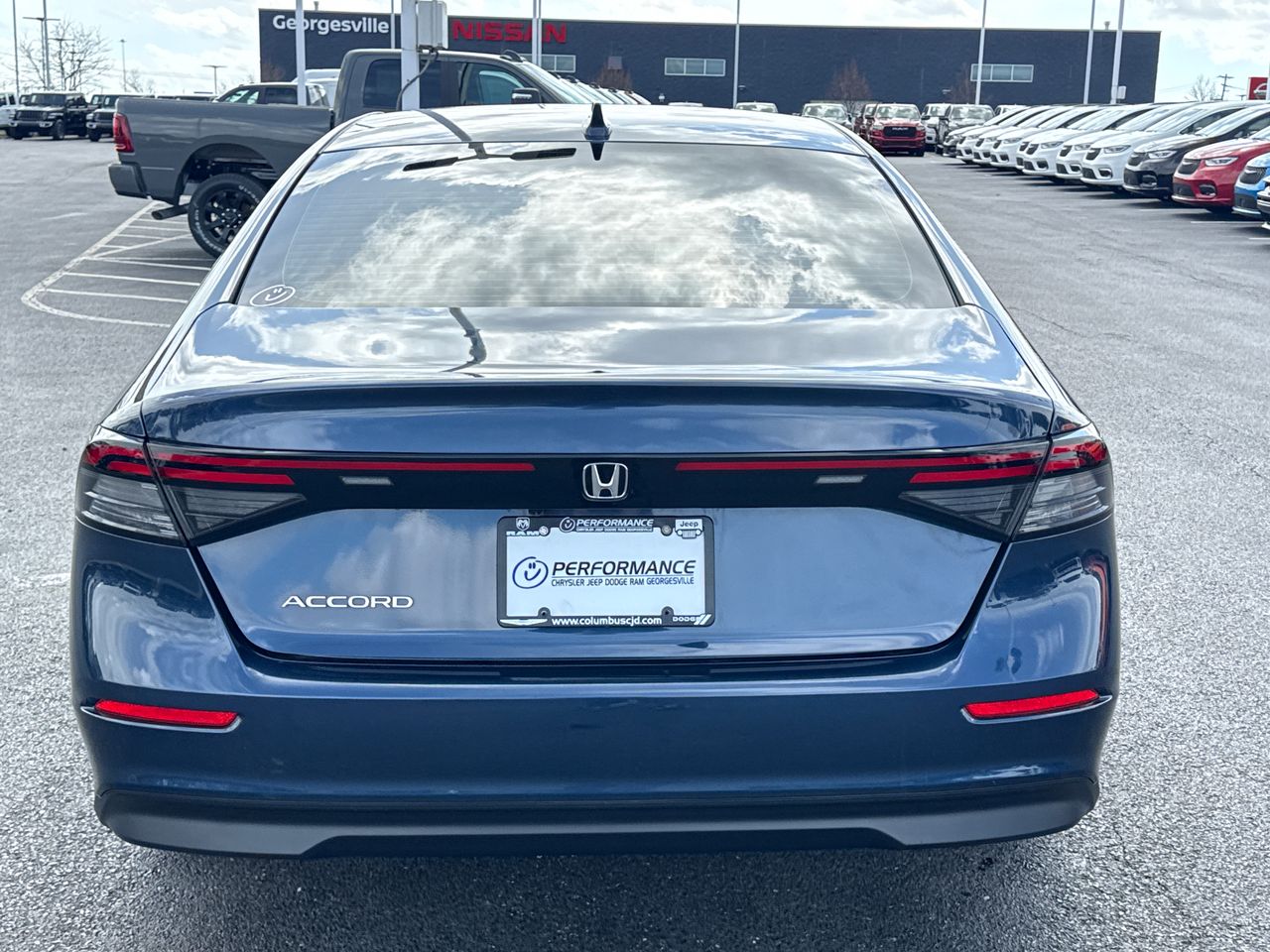 View vehicle photo 4