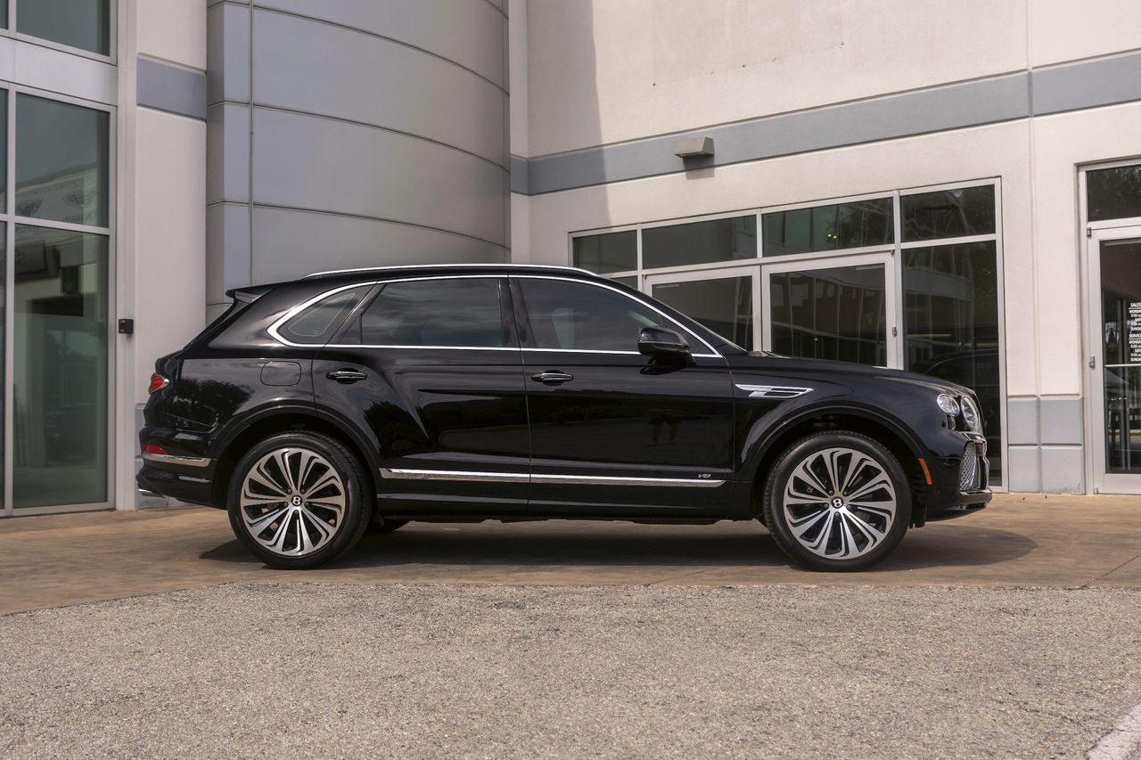 Used Car 2021 Bentley Bentayga  V8 For Sale Under $130,000 In Austin, Texas