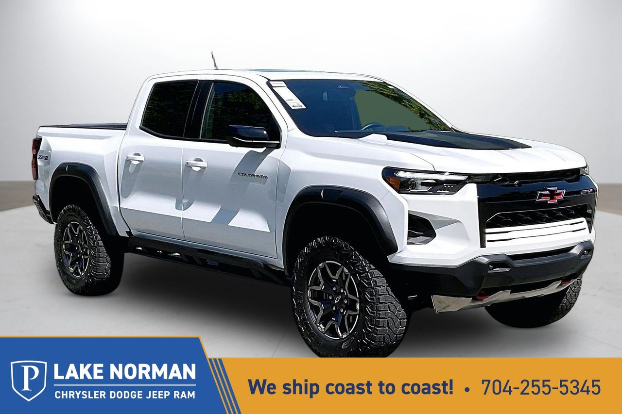 Summit White 2024 Chevrolet Colorado ZR2 Crew Cab 4WD Pickup Truck Four-Wheel Drive 8-Speed Automatic