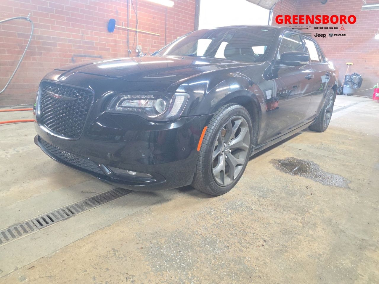 Gloss Black 2021 Chrysler 300 S V6 RWD Sedan Rear-Wheel Drive 8-Speed Automatic