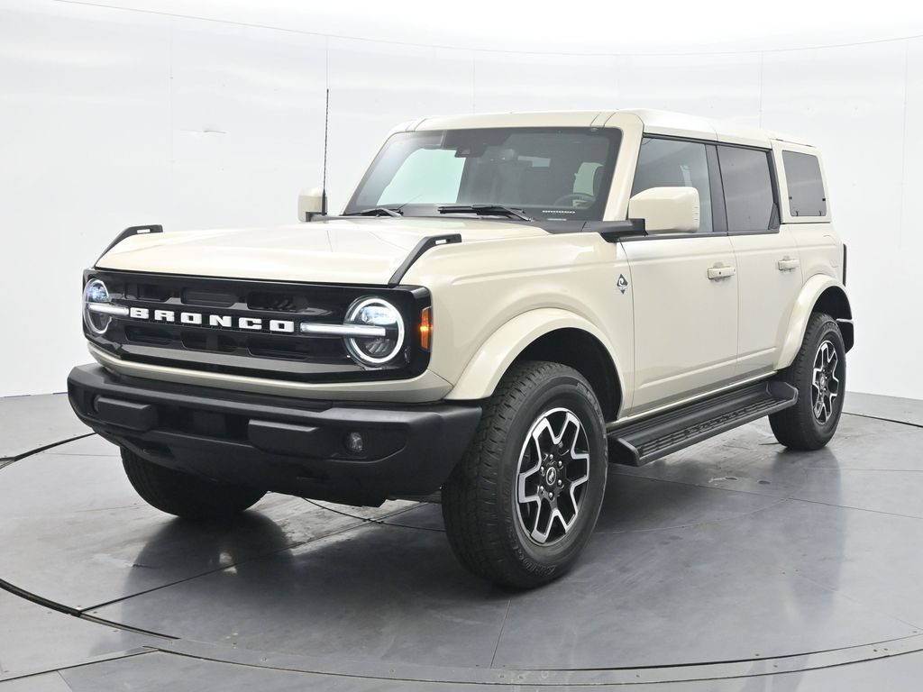 2025 Ford Bronco Outer Banks 4x4's photo